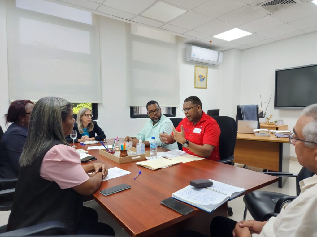 ASONADEDI Sostiene importante encuentro con el Viceministro de Servicios Técnicos y Pedagógicos y la dirección de educación de adultos